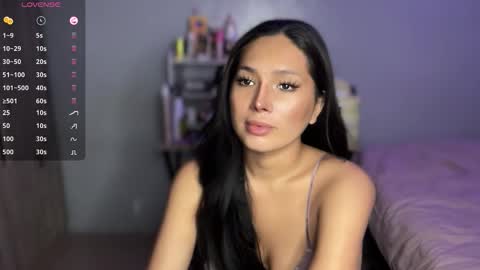 Camila online show from October 9, 2025, 7:50 am