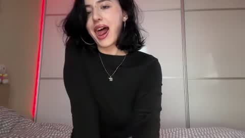 Snapshot of h3l9a_pataki chatting on June 16, 2026, 3:36 pm Helga online show from June 16, 2026, 3:36 pm