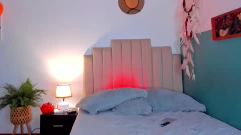 Paulina  online show from October 29, 2025, 4:37 am