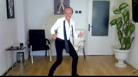 Snapshot of h_blackwood chatting on June 1, 2026, 5:36 pm H. Blackwood online show from June 1, 2026, 5:36 pm