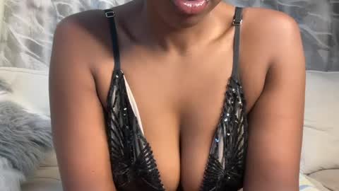 Snapshot of h_o_t_goddess chatting on June 25, 2026, 5:07 am h_o_t_goddess online show from June 25, 2026, 5:07 am