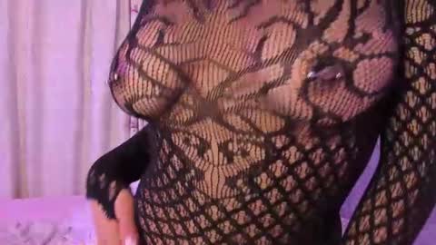 Snapshot of hadaa_ chatting on July 15, 2026, 11:43 pm Hada online show from July 15, 2026, 11:43 pm
