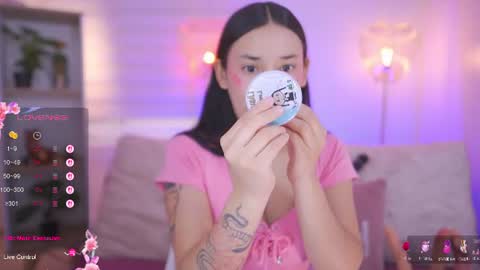 Snapshot of hade_collinss chatting on July 22, 2026, 12:52 pm Hade online show from July 22, 2026, 12:52 pm
