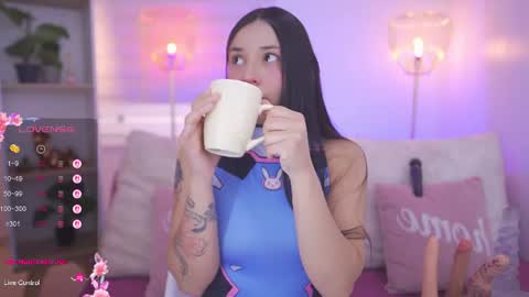 Snapshot of hade_collinss chatting on July 24, 2026, 1:20 pm Hade online show from July 24, 2026, 1:20 pm