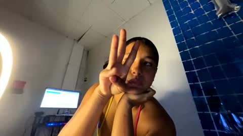 hadesmit1 online show from June 3, 2026, 2:33 pm