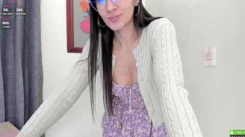 Hae-In online show from March 9, 2025, 11:25 am