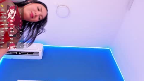 Kendal online show from December 17, 2024, 8:10 pm