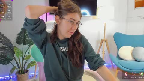 Snapshot of hailey__green chatting on May 21, 2026, 10:39 pm Hailey Green online show from May 21, 2026, 10:39 pm