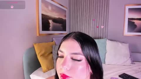 Snapshot of hailey_foxxx chatting on May 22, 2026, 10:15 pm laura online show from May 22, 2026, 10:15 pm