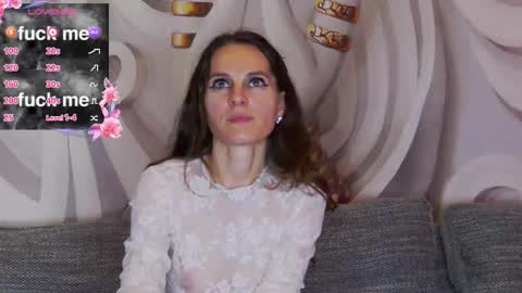 HaileyPeach online show from November 5, 2025, 6:52 pm