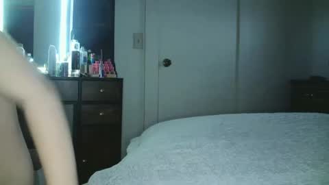 Hailey and d online show from December 19, 2024, 4:23 am