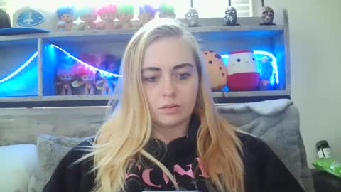 Hailey and d online show from February 17, 2025, 9:30 pm