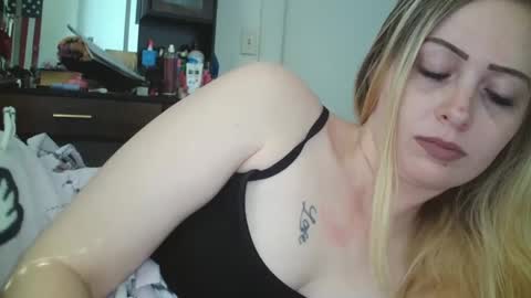 Hailey and d online show from September 15, 2025, 5:35 pm