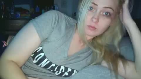 Hailey and d online show from November 1, 2025, 4:58 am