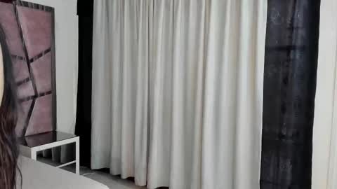 Hailey online show from October 4, 2025, 12:03 pm