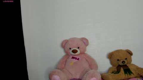 Hailey online show from April 18, 2026, 9:48 pm