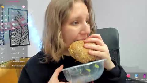 Snapshot of haileyfoxy chatting on January 10, 2026, 9:00 am Hailey online show from January 10, 2026, 9:00 am