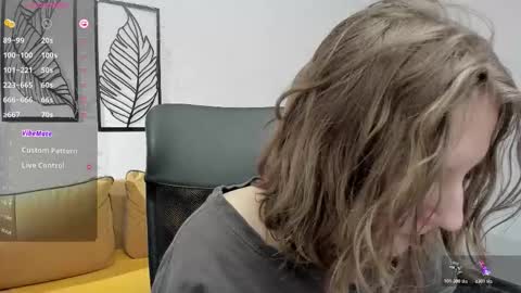 Snapshot of haileyfoxy chatting on February 26, 2026, 12:59 pm Hailey online show from February 26, 2026, 12:59 pm