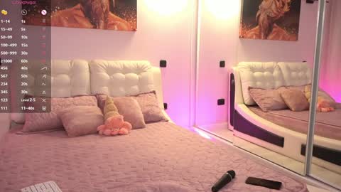 Masha online show from October 22, 2025, 5:34 pm