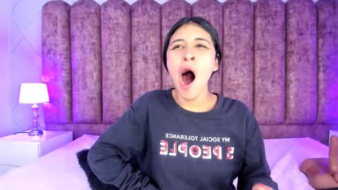 Snapshot of haileymiller1 chatting on February 14, 2025, 10:07 am Haileymiler online show from February 14, 2025, 10:07 am