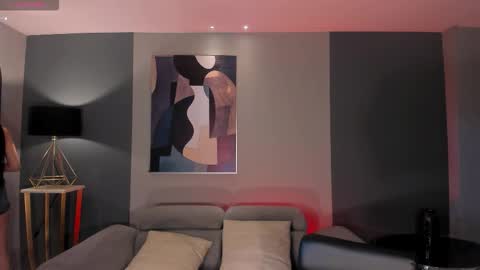 Hailey online show from March 12, 2026, 11:49 am