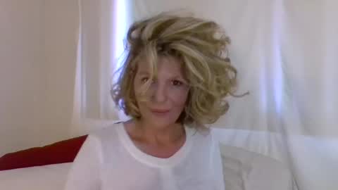 Hailey online show from December 2, 2024, 12:09 am