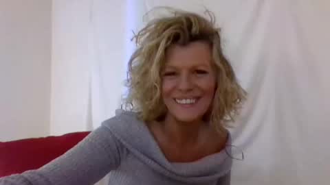 Hailey online show from December 12, 2024, 12:27 am