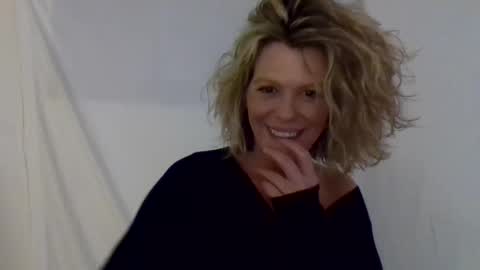 Hailey online show from December 13, 2024, 10:55 pm