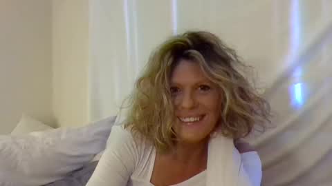 Hailey online show from February 4, 2025, 12:29 am