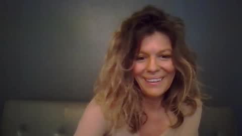 Hailey online show from November 18, 2025, 7:40 pm