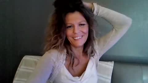 Hailey online show from January 11, 2026, 7:19 pm