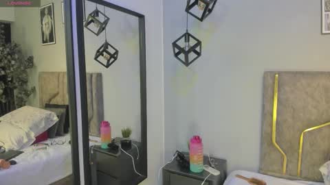 haileystonei online show from February 15, 2026, 12:14 pm