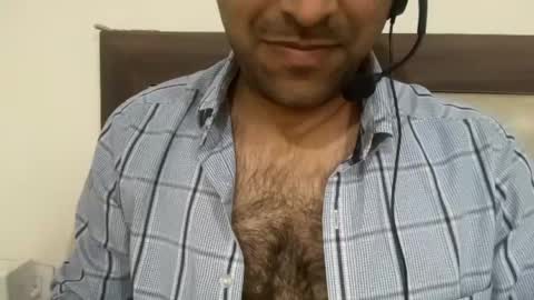 Snapshot of hairy_alpha chatting on July 3, 2026, 5:52 pm hairy_alpha online show from July 3, 2026, 5:52 pm