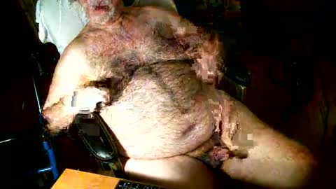 hairybear813 online show from January 6, 2025, 5:41 am