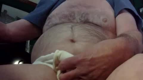 Snapshot of hairydad246 chatting on March 13, 2026, 5:52 pm hairydad246 online show from March 13, 2026, 5:52 pm