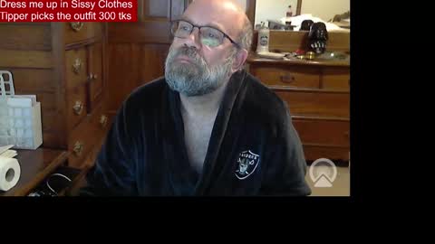 HairyDaddyBear69 online show from February 4, 2026, 12:33 pm