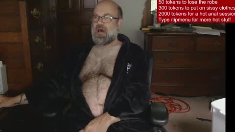 Snapshot of hairydaddybear69 chatting on May 26, 2026, 11:50 am HairyDaddyBear69 online show from May 26, 2026, 11:50 am