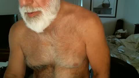 Snapshot of hairypecsguy chatting on June 3, 2026, 2:33 pm Hairy pecs online show from June 3, 2026, 2:33 pm