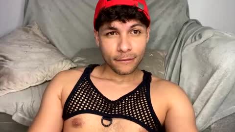 Independent       model  online show from February 27, 2025, 3:47 am