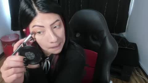 Snapshot of halley_ravenn chatting on July 18, 2026, 3:38 pm halley_ravenn online show from July 18, 2026, 3:38 pm
