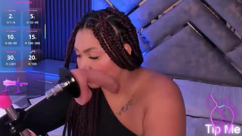 Halleyrosse online show from November 25, 2025, 4:45 am