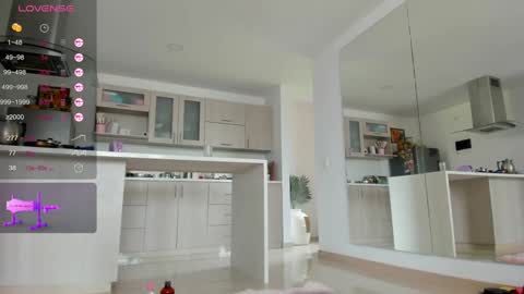 insta Laupalacio777Next stream 01th December online show from December 20, 2024, 2:49 pm