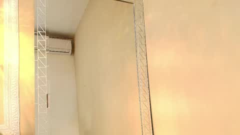 Hallie Stone online show from April 21, 2026, 12:11 pm