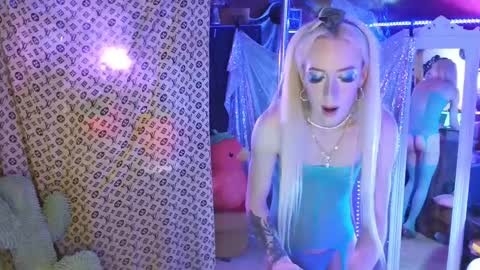 halovalentine online show from March 9, 2025, 1:35 am