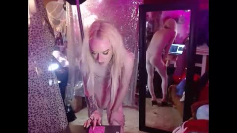 halovalentine online show from September 17, 2025, 12:01 am