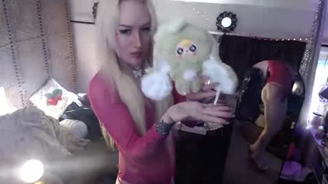 halovalentine online show from April 22, 2026, 11:06 pm