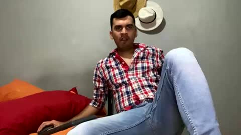 hamiltong12 online show from November 20, 2025, 4:12 am