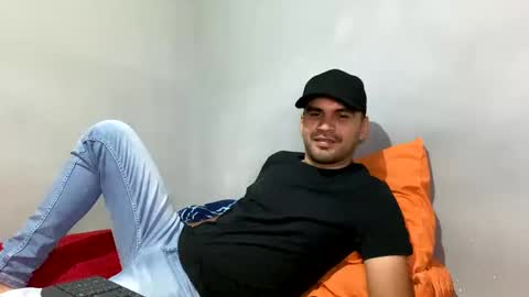 hamiltong12 online show from November 21, 2025, 5:06 am