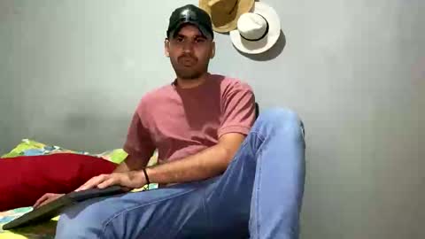 hamiltong12 online show from November 25, 2025, 5:29 am