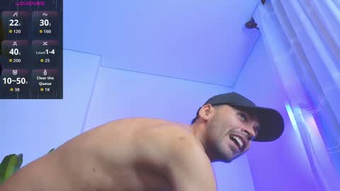 hamiltong12 online show from April 3, 2026, 10:08 pm